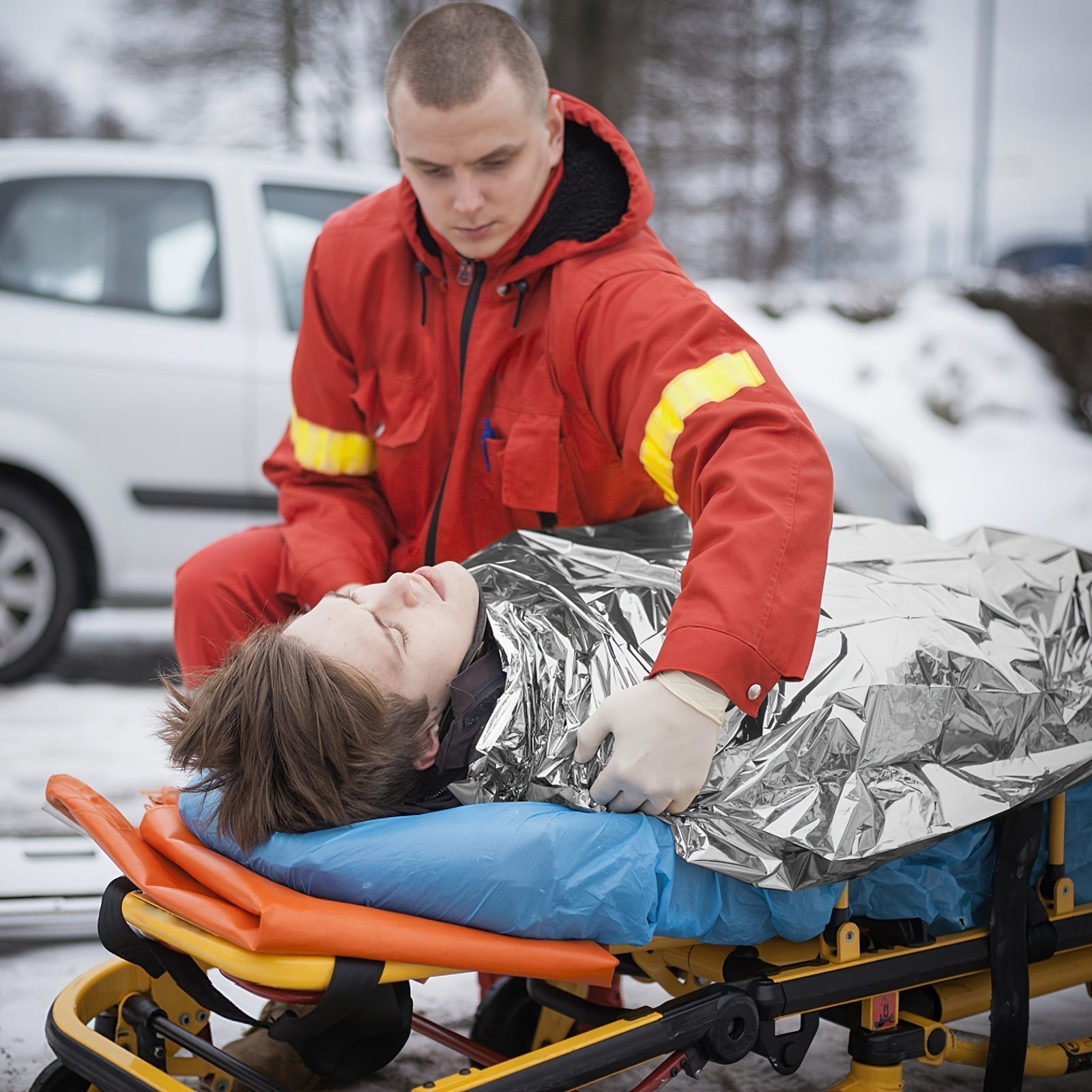 ThermoShield Emergency Blanket - Compact and waterproof, for optimal heat retention
